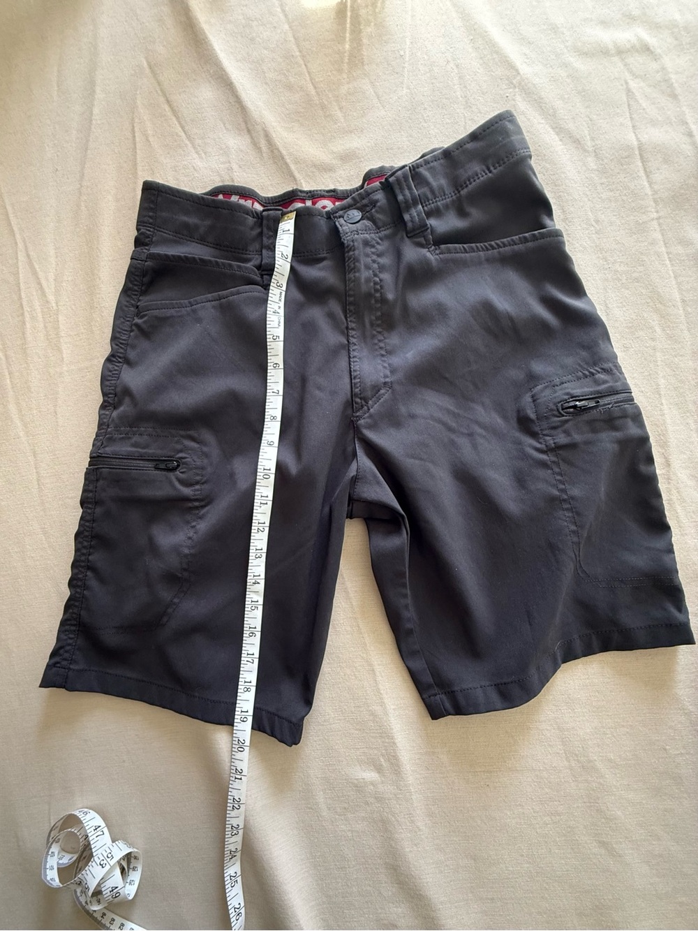 New never worn** Men's Size 32 Navy Blue Wrangler Performance Cargo Shorts